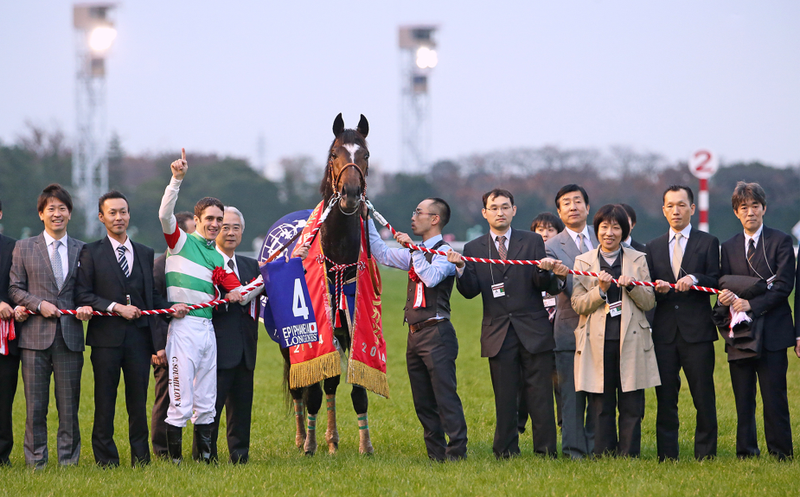Illustration for article titled A Day At The Track For The World's Biggest And Strangest Horse Race